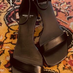 Brand New Vagabond Jonna Women's sandal kitten Heels